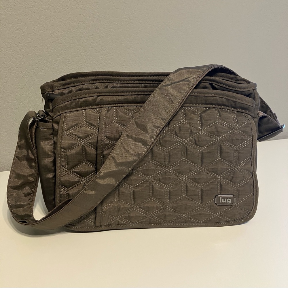 Lug Wings Adjustable Crossbody Multi-Pocket Bag in Brushed Walnut (gray/brown)